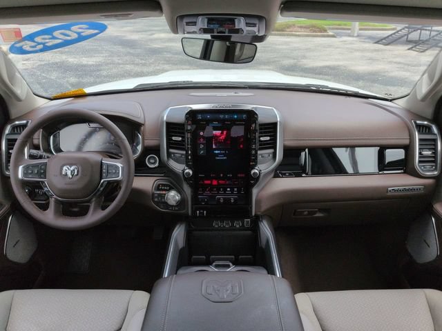 Used 2025 RAM 1500 Laramie AWD/4WD image 15