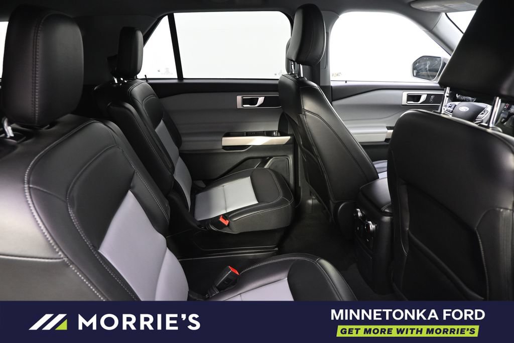 Certified 2023 Ford Explorer XLT w/ Equipment Group 202A AWD/4WD image 17
