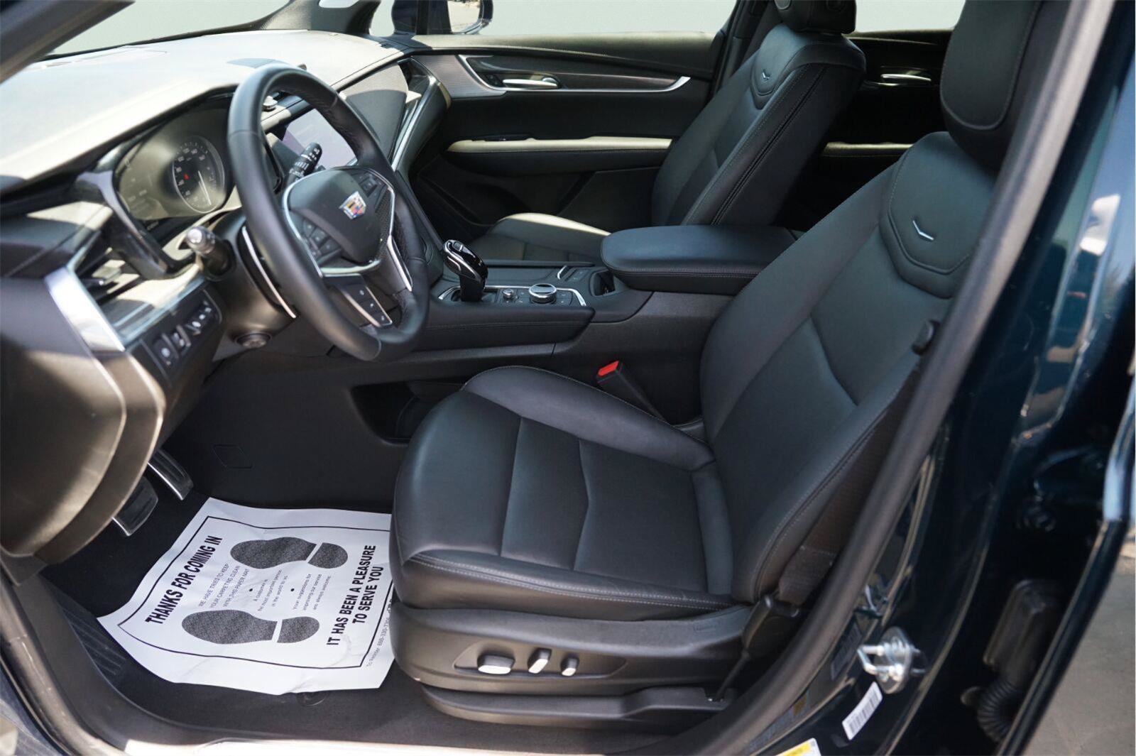 Used 2025 Cadillac XT5 Sportv w/ Technology Package AWD/4WD image 9