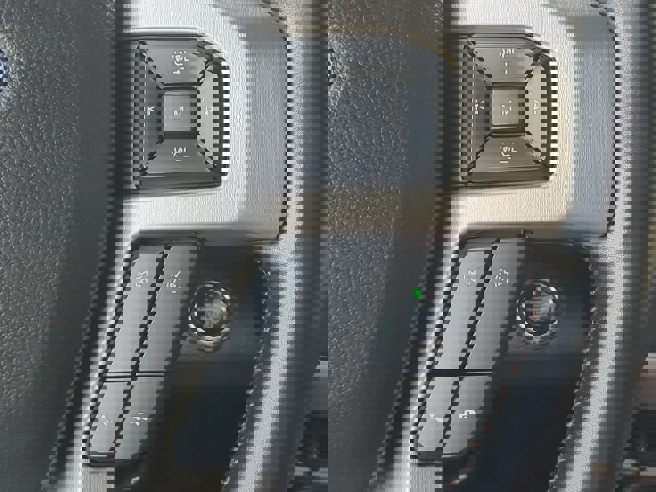 Certified 2020 Ford F450 Platinum w/ FX4 Off-Road Package image 25