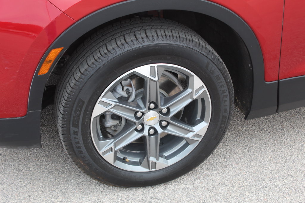 Used 2023 Chevrolet Blazer LT w/ Driver Confidence Package FWD image 8