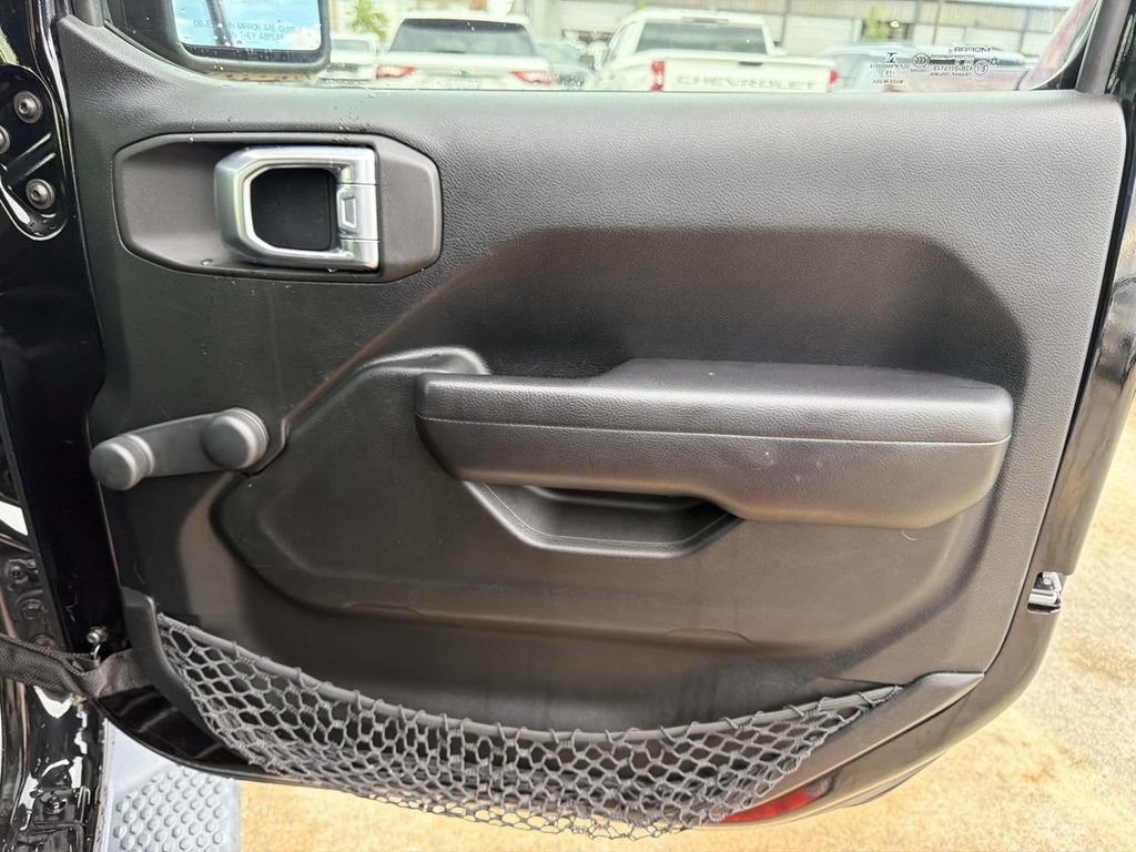 Used 2019 Jeep Wrangler Unlimited Sport AWD/4WD image 17
