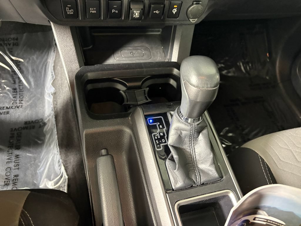 Used 2021 Toyota Tacoma TRD Sport w/ Technology Package AWD/4WD image 21