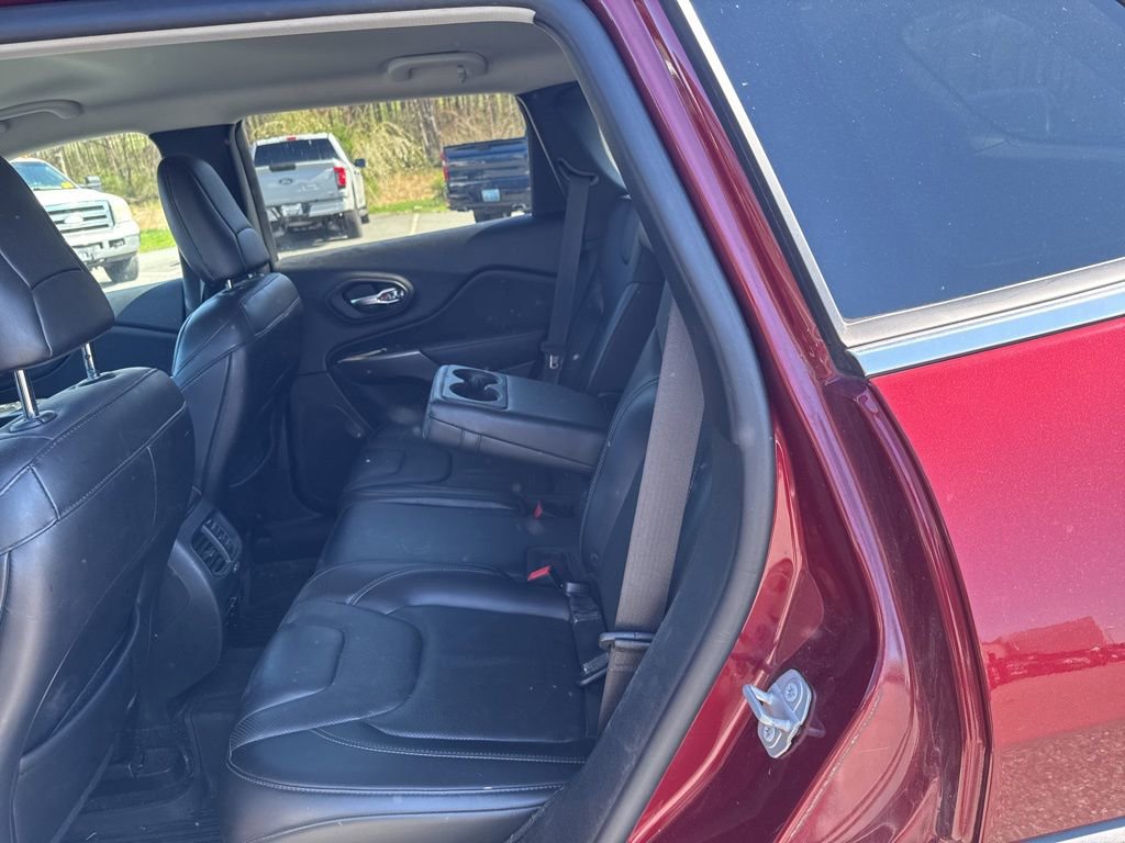 Used 2019 Jeep Cherokee Limited AWD/4WD image 10