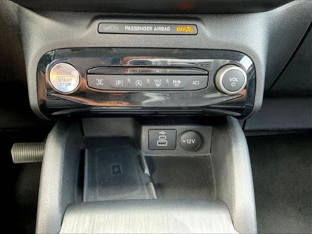 Certified 2024 Ford Escape Platinum AWD/4WD image 17