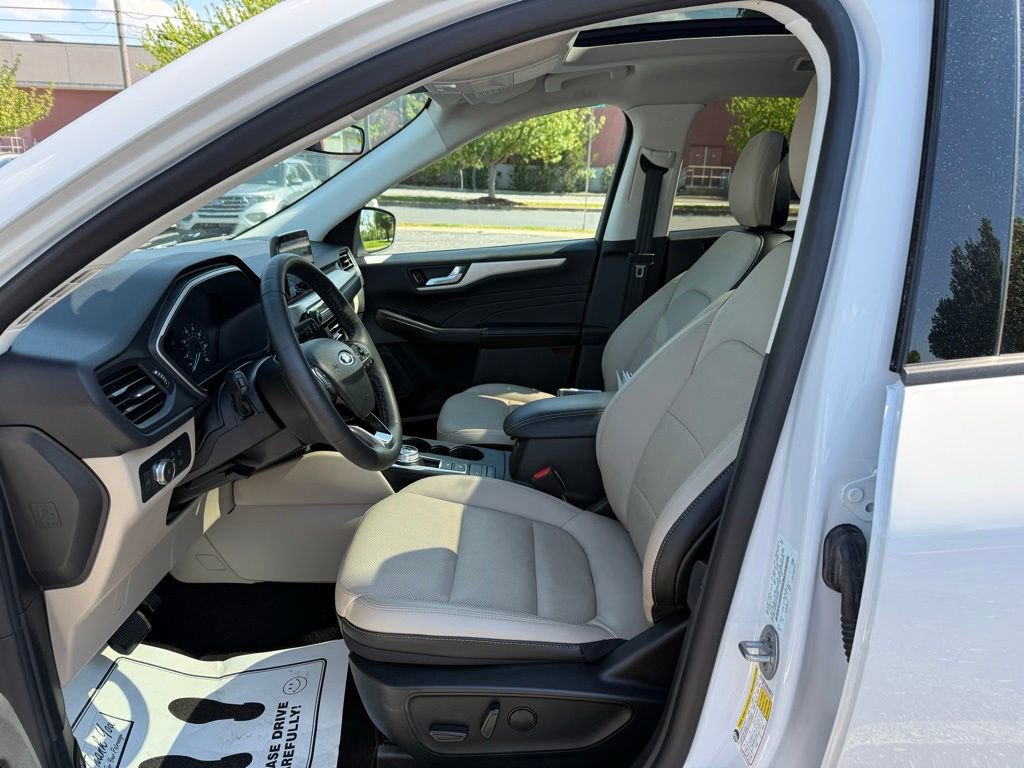 Certified 2022 Ford Escape SEL AWD/4WD image 11