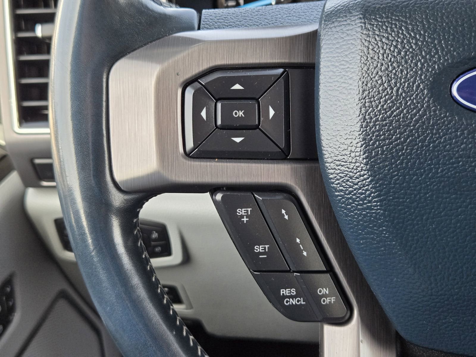 Certified 2022 Ford F450 Limited w/ FX4 Off-Road Package image 29