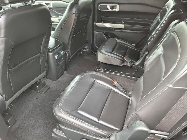 Certified 2022 Ford Explorer XLT w/ Equipment Group 202A image 11