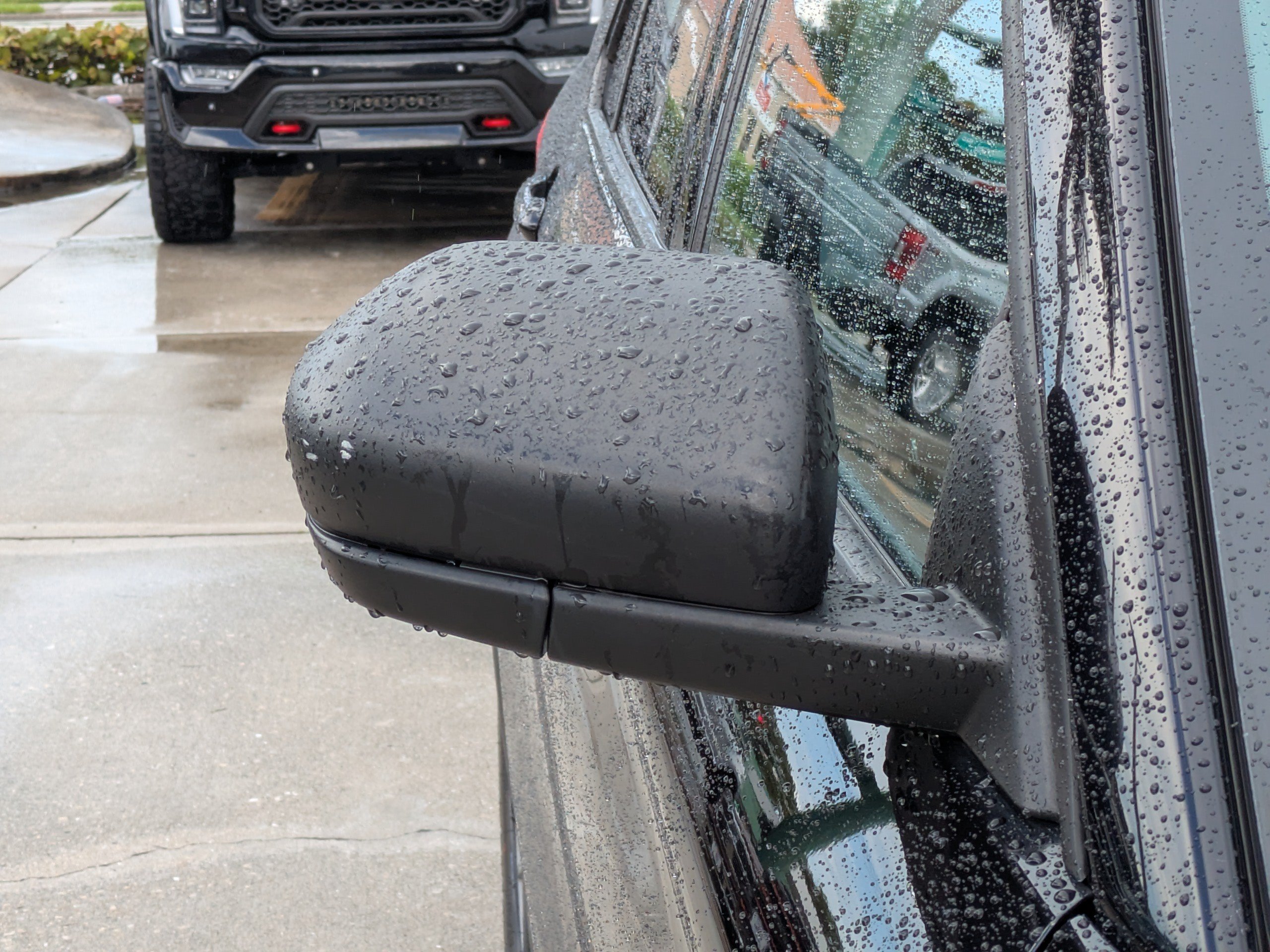 Certified 2023 Ford Explorer XLT w/ Equipment Group 202A RWD image 10