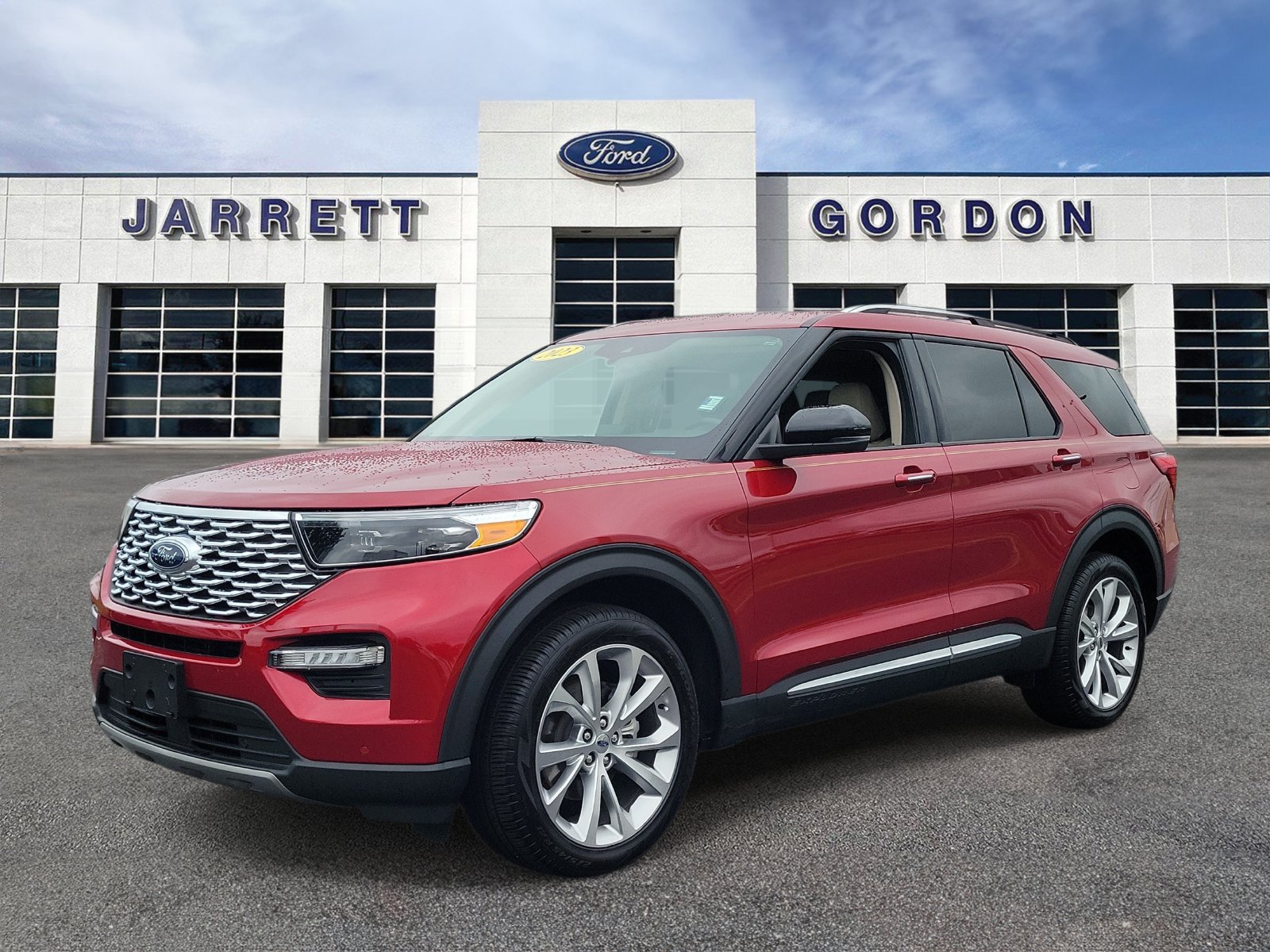 Certified 2023 Ford Explorer Platinum w/ Technology Package AWD/4WD image 2