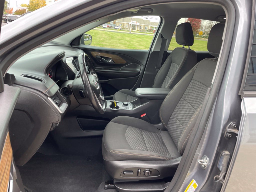 Used 2019 GMC Terrain SLE w/ Driver Convenience Package FWD image 8