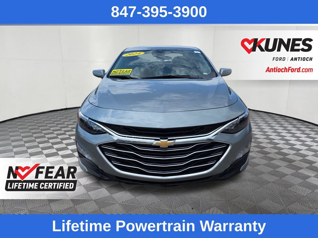 Used 2024 Chevrolet Malibu LT FWD image 2