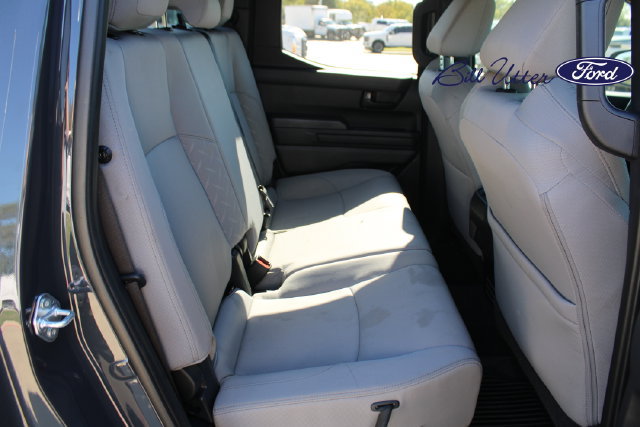 Used 2025 Toyota Tacoma SR5 AWD/4WD image 12