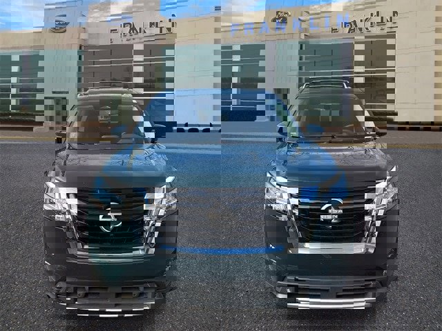 Used 2024 Nissan Pathfinder Platinum image 8