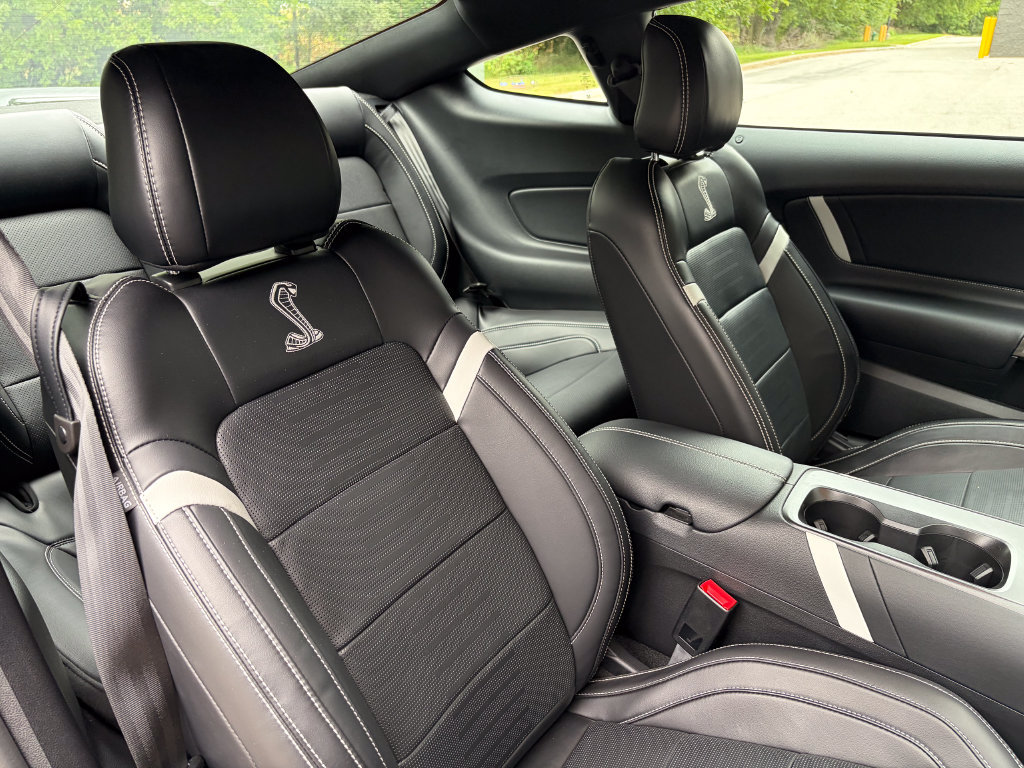 Certified 2020 Ford Mustang Shelby GT500 w/ Technology Package RWD image 24