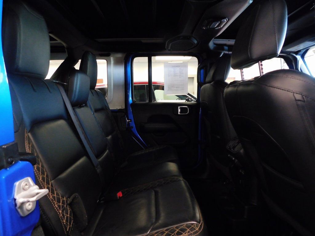 Used 2022 Jeep Wrangler Unlimited Sahara image 37