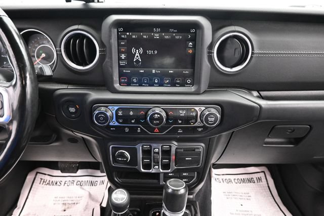 Used 2020 Jeep Gladiator Overland AWD/4WD image 17