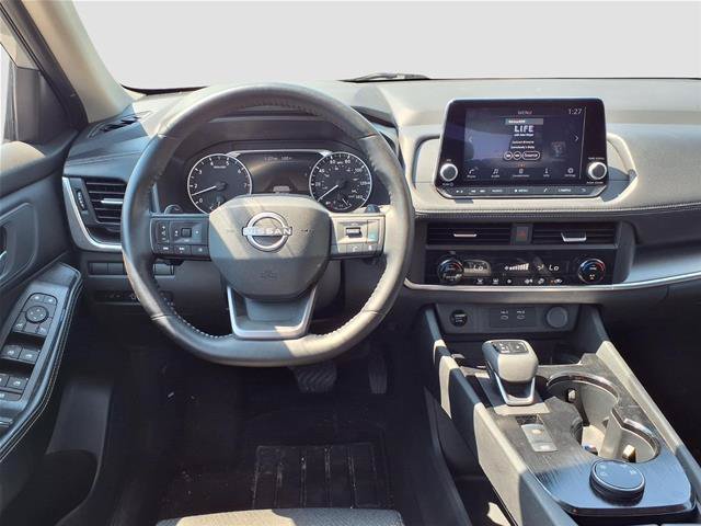 Used 2025 Nissan Rogue SV AWD/4WD image 5