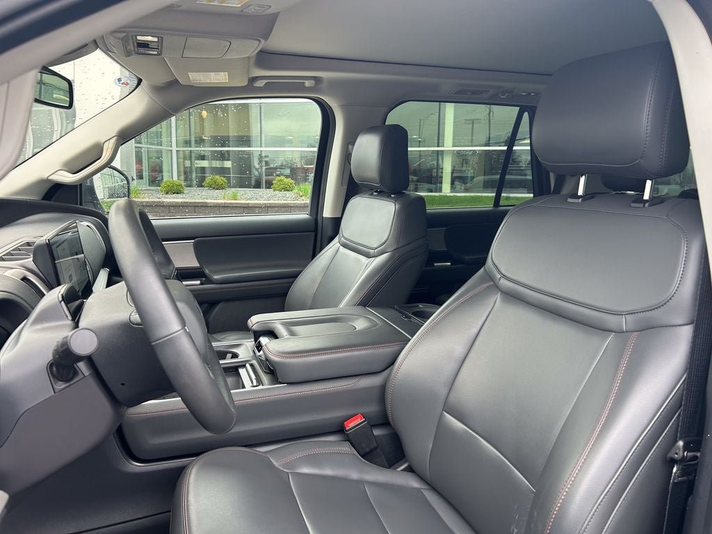 Certified 2025 Ford Expedition Active AWD/4WD image 10
