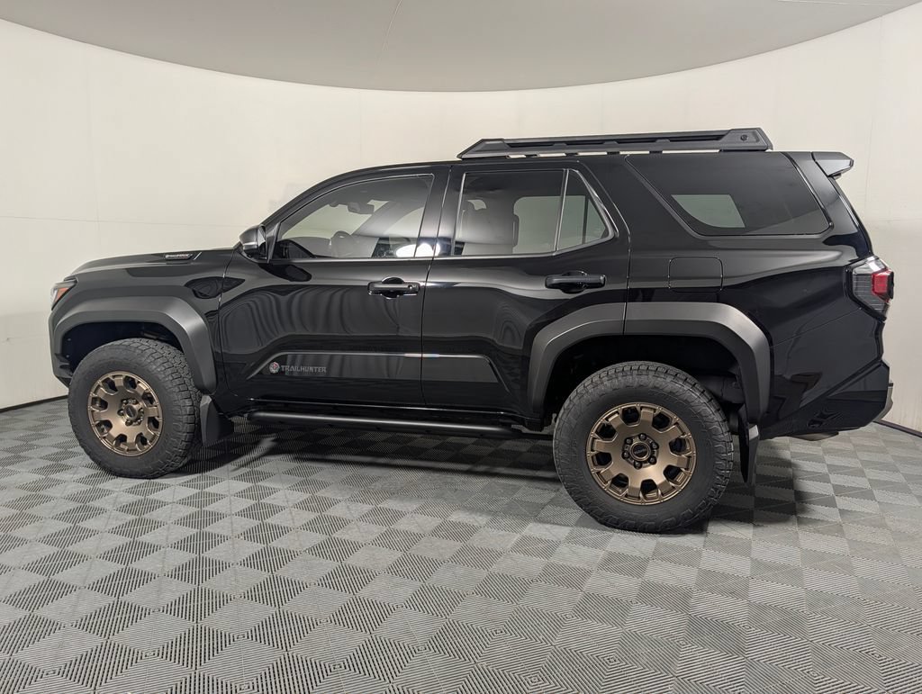 Used 2025 Toyota 4Runner Trailhunter AWD/4WD image 5