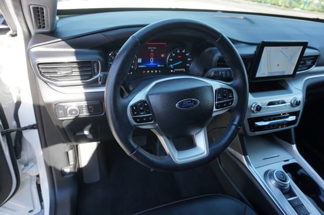 Certified 2022 Ford Explorer XLT w/ Equipment Group 202A image 15