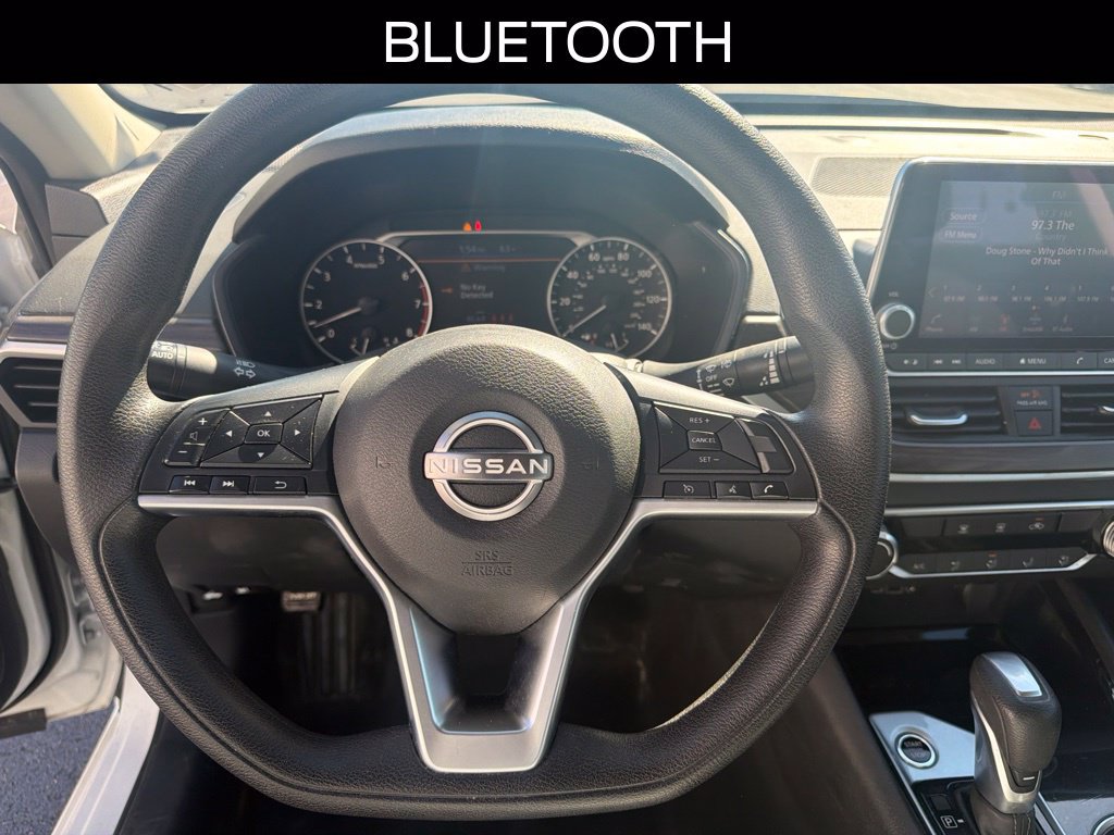 Used 2024 Nissan Altima 2.5 SV FWD image 14