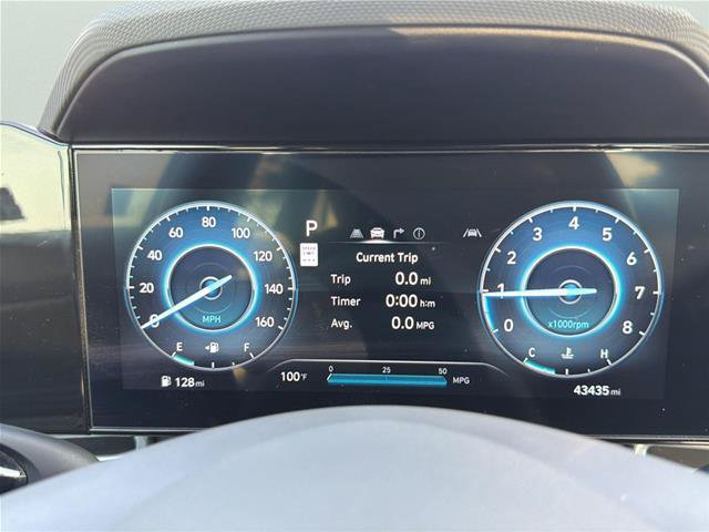 Used 2025 Hyundai Elantra SEL FWD image 19