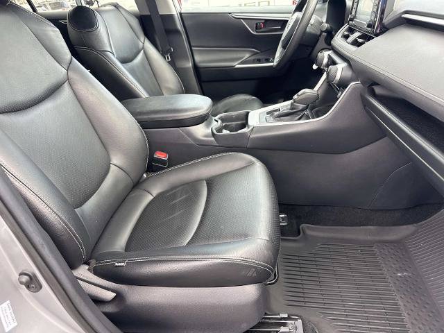 Used 2021 Toyota RAV4 LE AWD/4WD image 11