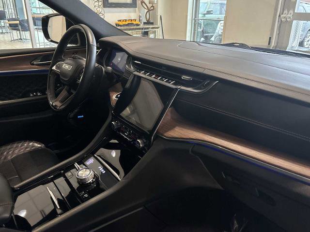 Used 2021 Jeep Grand Cherokee L Summit w/ Luxury Tech Group V image 29