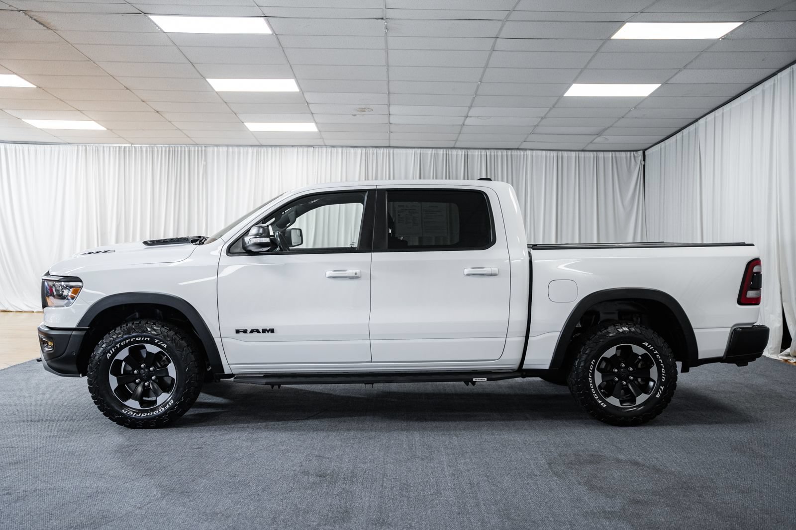 Used 2019 RAM 1500 Rebel w/ Rebel Level 1 Equipment Group AWD/4WD image 4