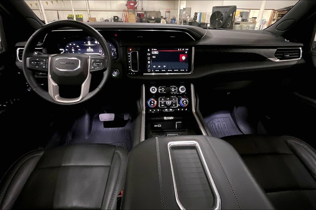 Used 2023 GMC Yukon Denali w/ LPO, Floor Liner Package AWD/4WD image 14