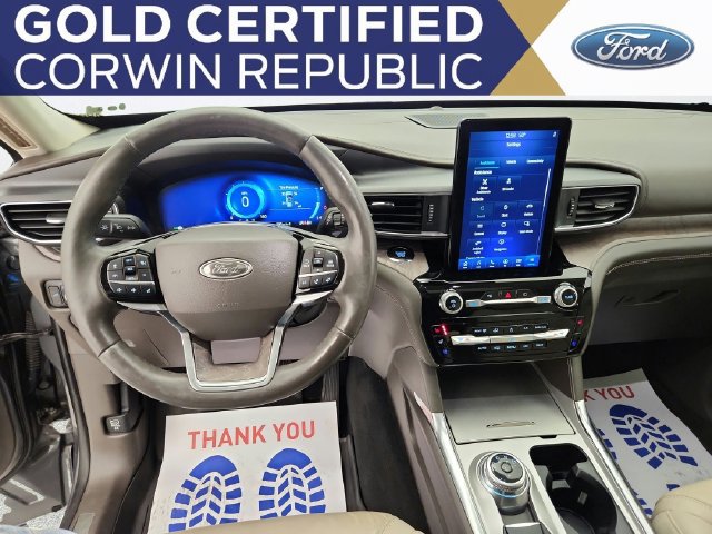 Certified 2023 Ford Explorer Platinum w/ Technology Package AWD/4WD image 17