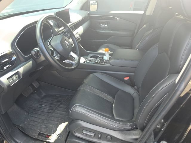 Used 2023 Honda Pilot Touring image 12