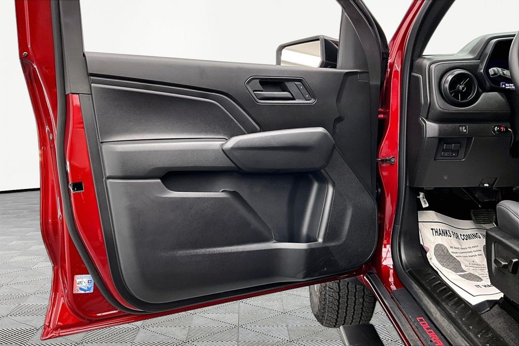 Used 2026 Chevrolet Colorado Trail Boss AWD/4WD image 24