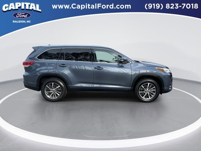 Used 2019 Toyota Highlander XLE image 7