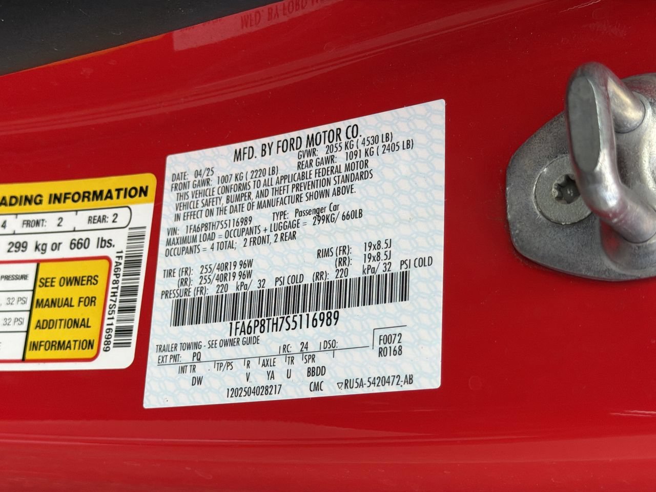 Certified 2025 Ford Mustang Coupe RWD image 31