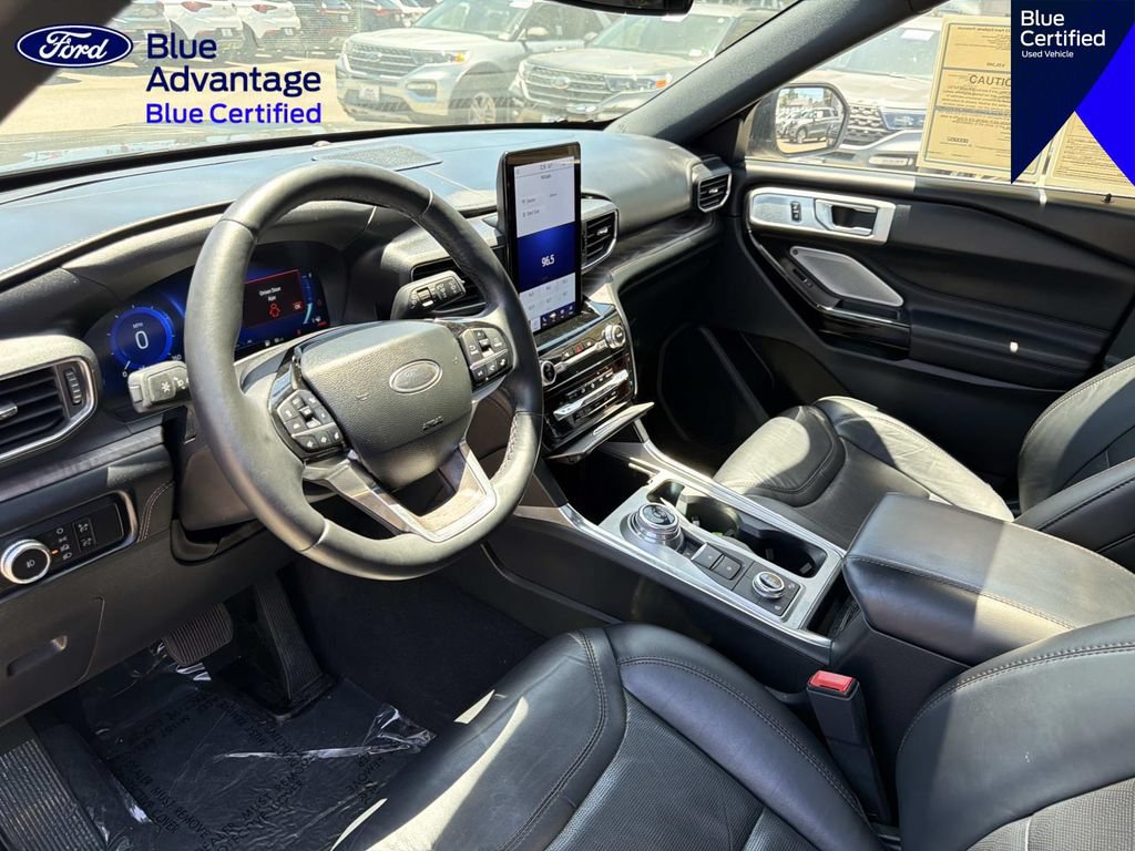 Certified 2023 Ford Explorer Platinum w/ Technology Package AWD/4WD image 15