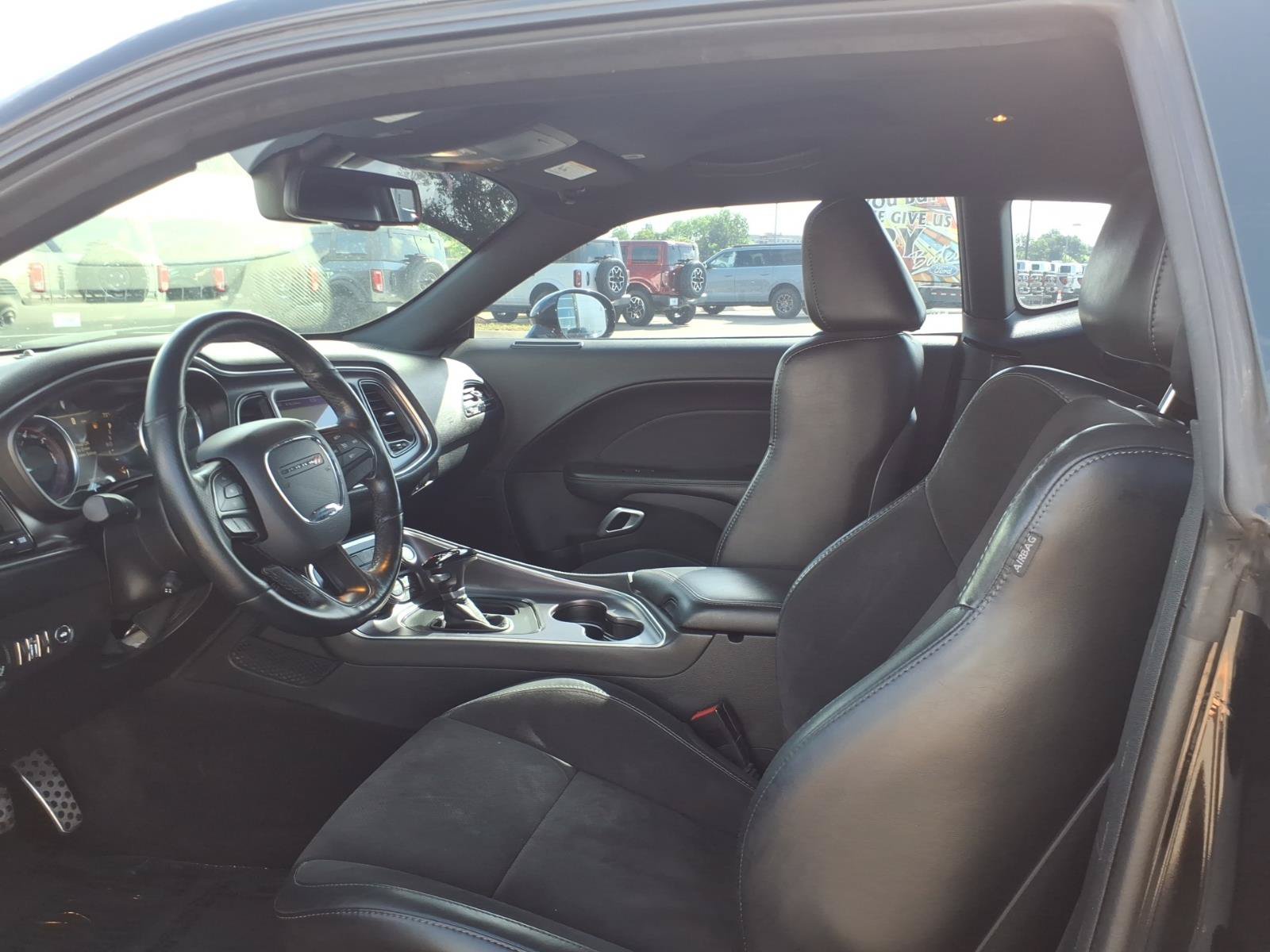 Used 2017 Dodge Challenger R/T Scat Pack RWD image 10
