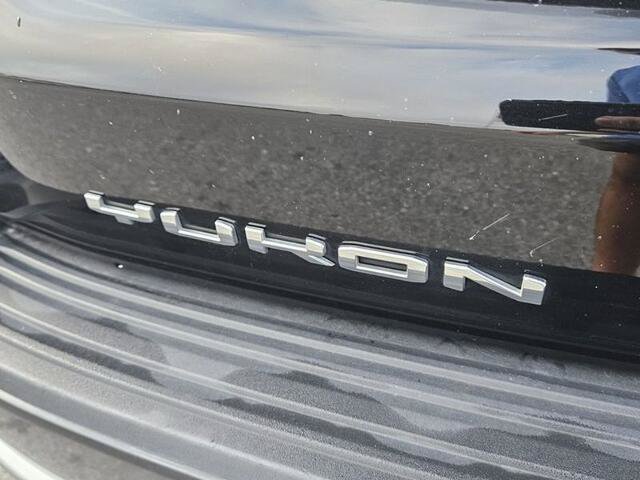 Used 2024 GMC Yukon XL Denali AWD/4WD image 12