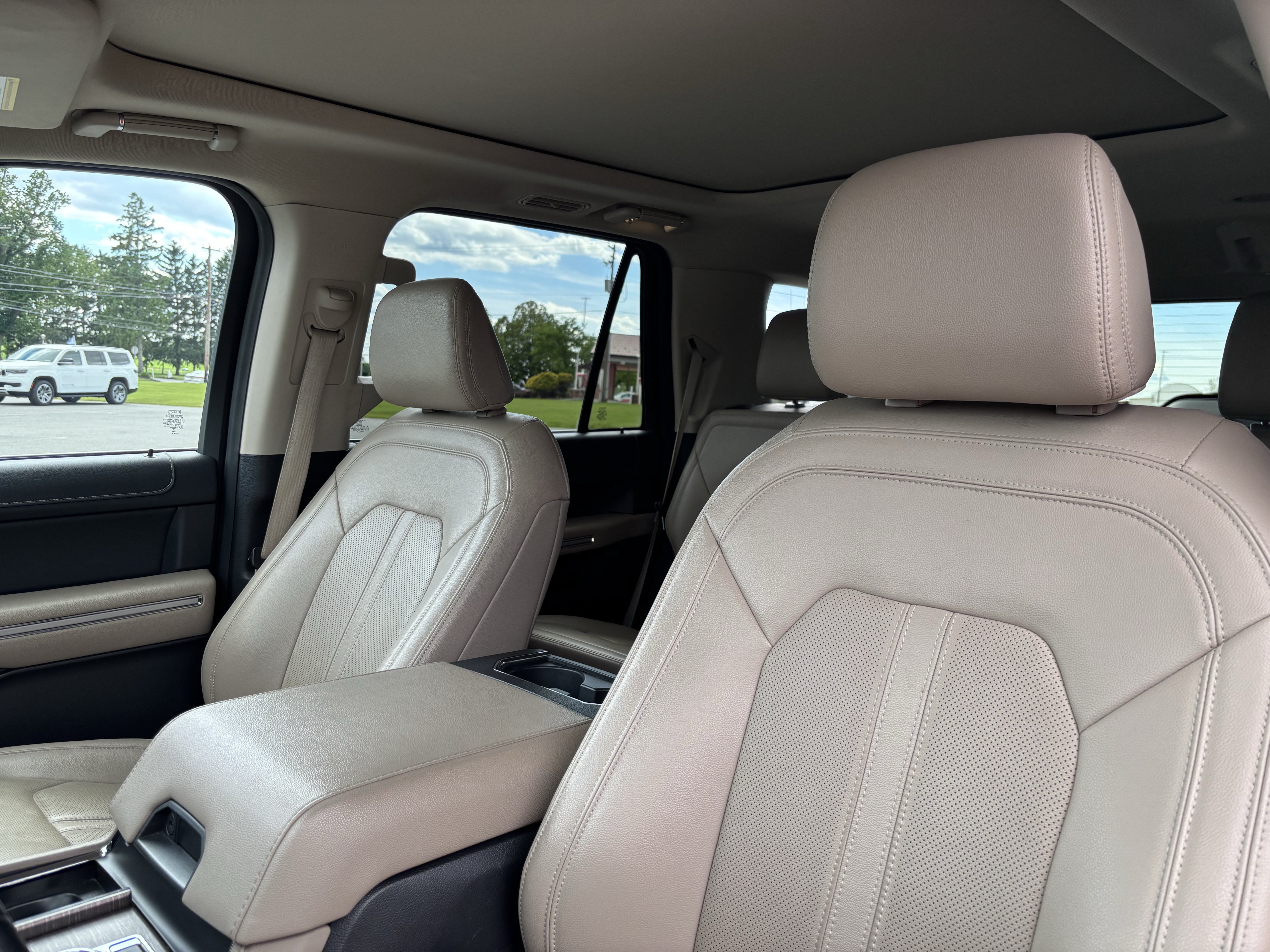 Certified 2024 Ford Expedition Limited AWD/4WD image 14