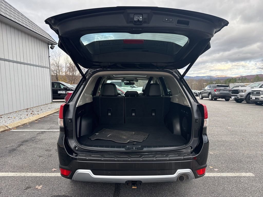 Used 2021 Subaru Forester Touring image 27