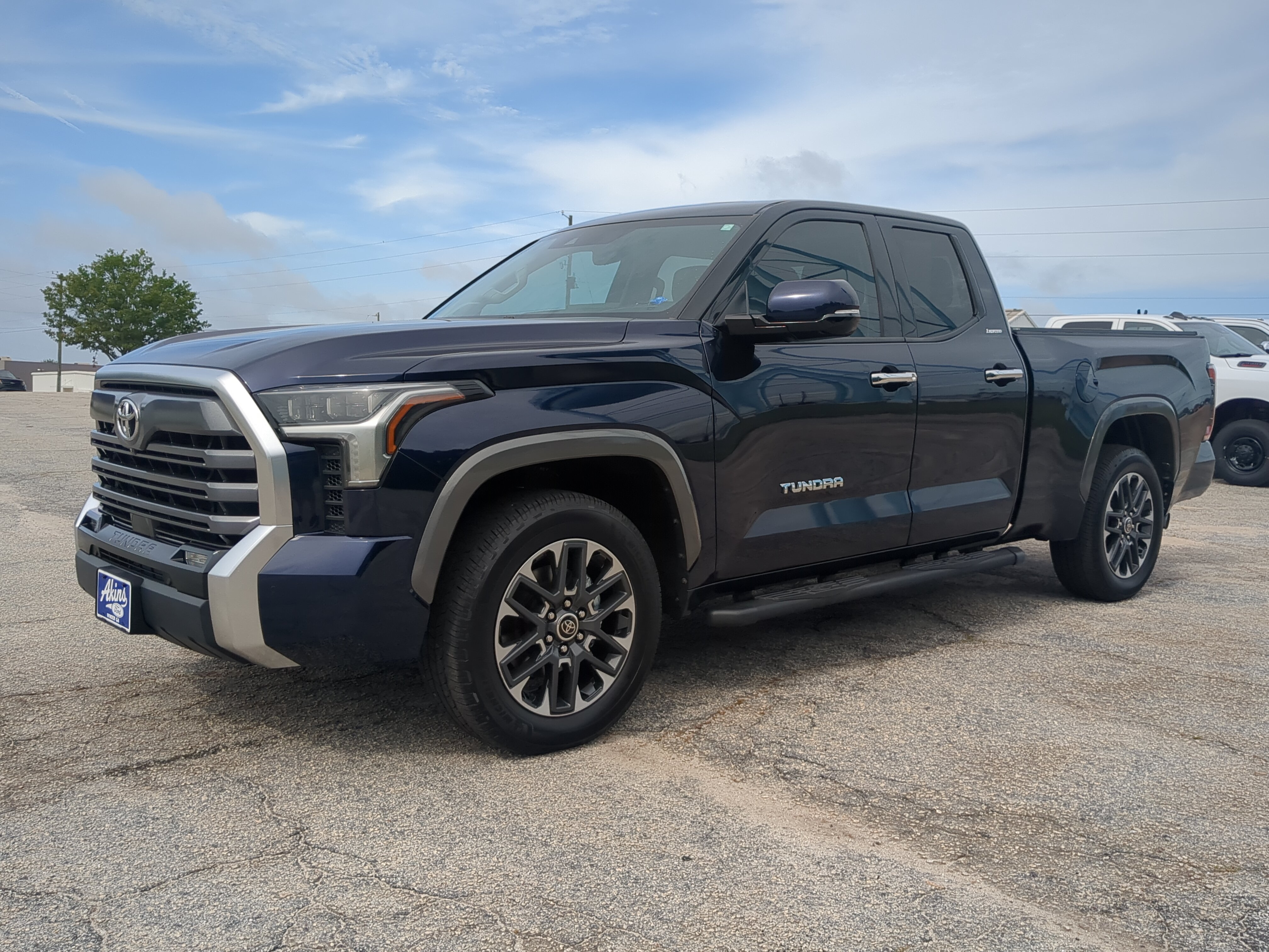 Used 2022 Toyota Tundra Limited RWD image 6