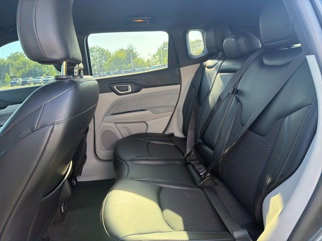 Used 2023 Jeep Compass Latitude AWD/4WD image 15