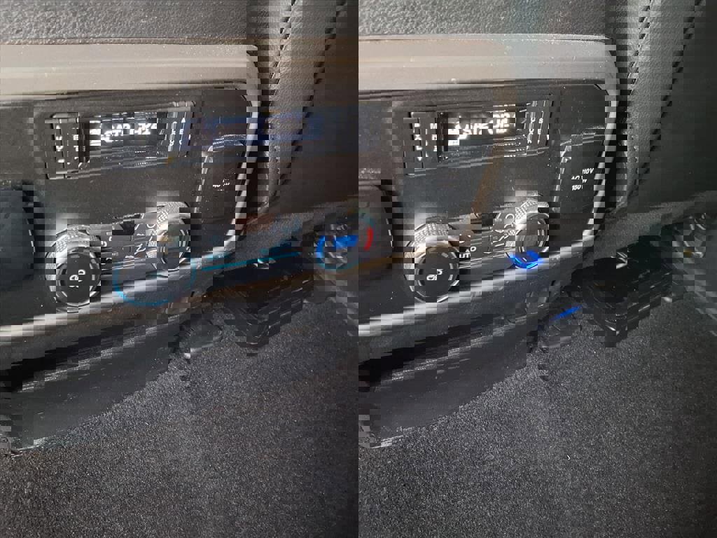 Certified 2019 Ford Expedition XLT w/ Equipment Group 202A image 15