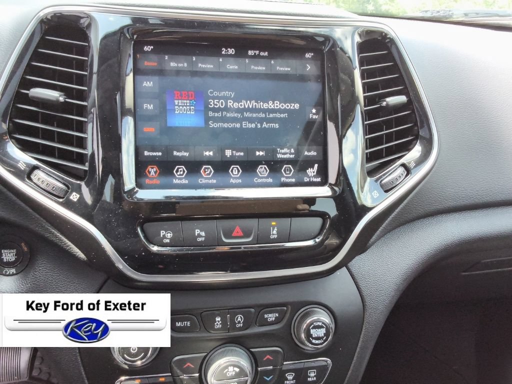 Used 2022 Jeep Cherokee Limited AWD/4WD image 32
