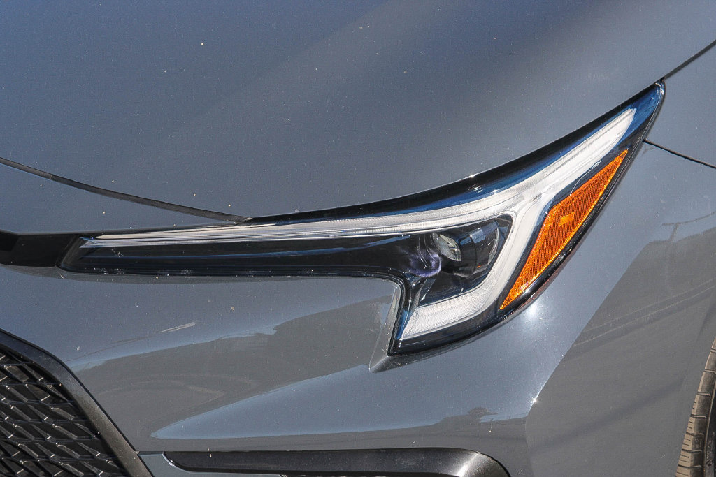 Used 2025 Toyota Corolla SE FWD image 13