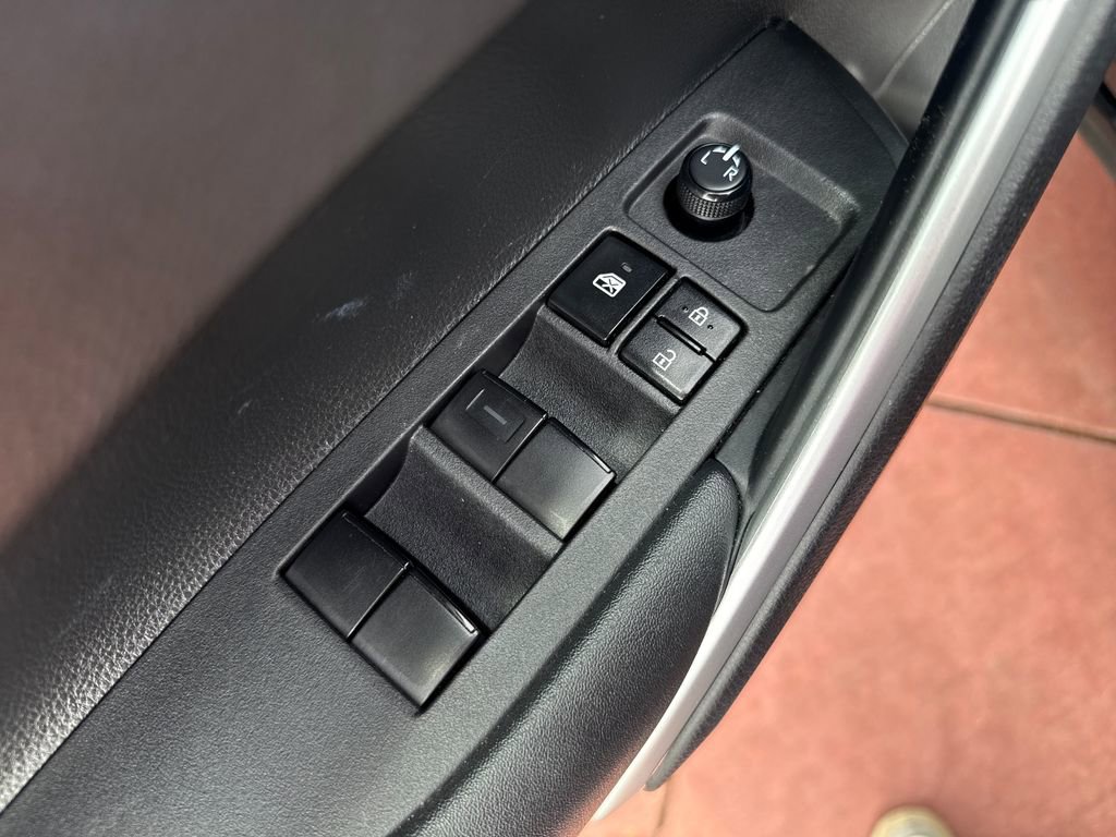 Used 2024 Toyota Corolla Cross XLE AWD/4WD image 11