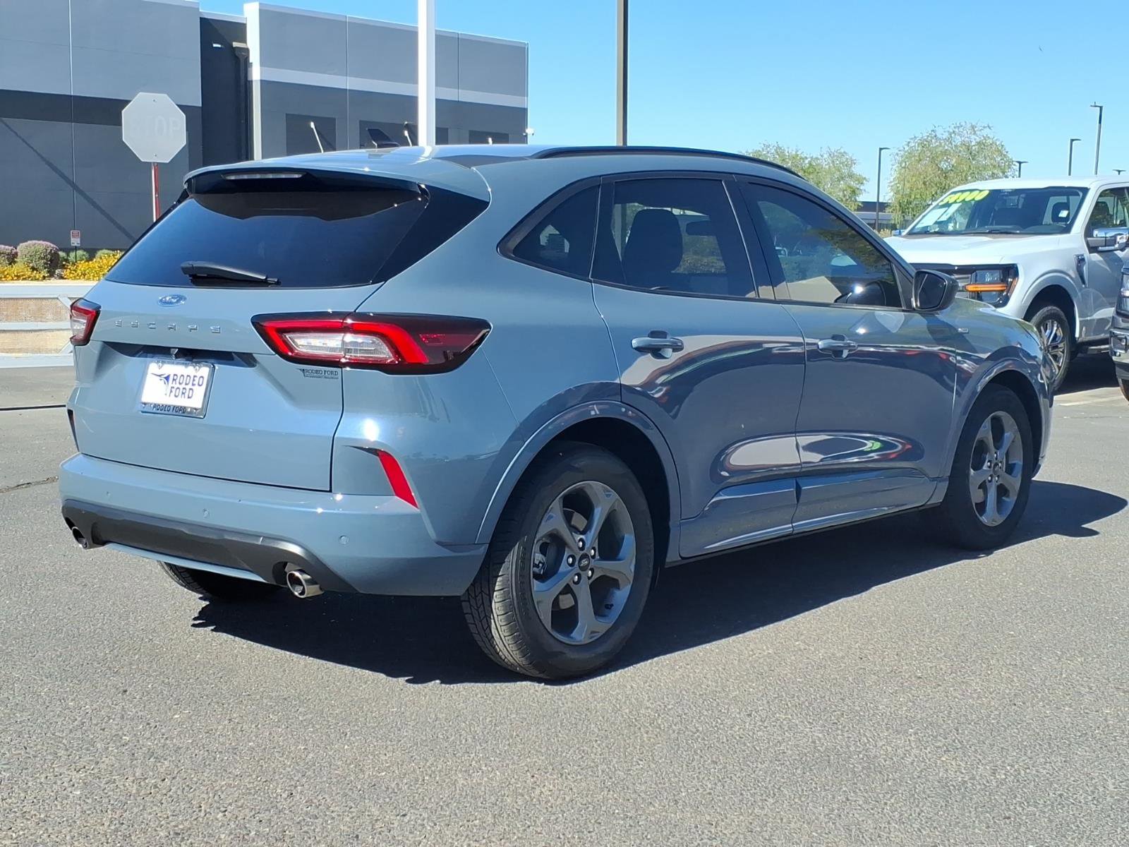 Certified 2023 Ford Escape ST-Line w/ Tech Pack #1 FWD image 5