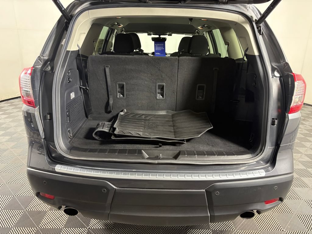 Used 2020 Subaru Ascent Premium w/ Convenience Package AWD/4WD image 32