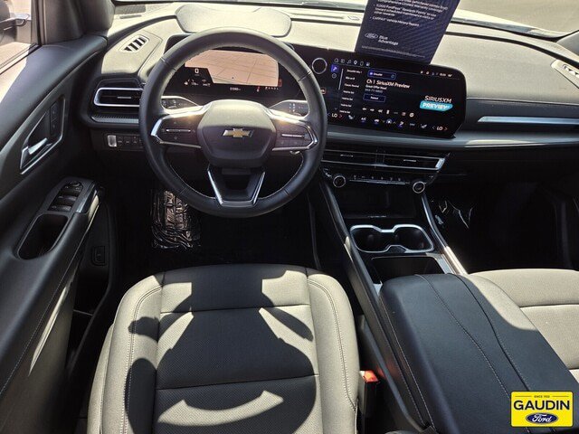 Used 2025 Chevrolet Traverse LT AWD/4WD image 14
